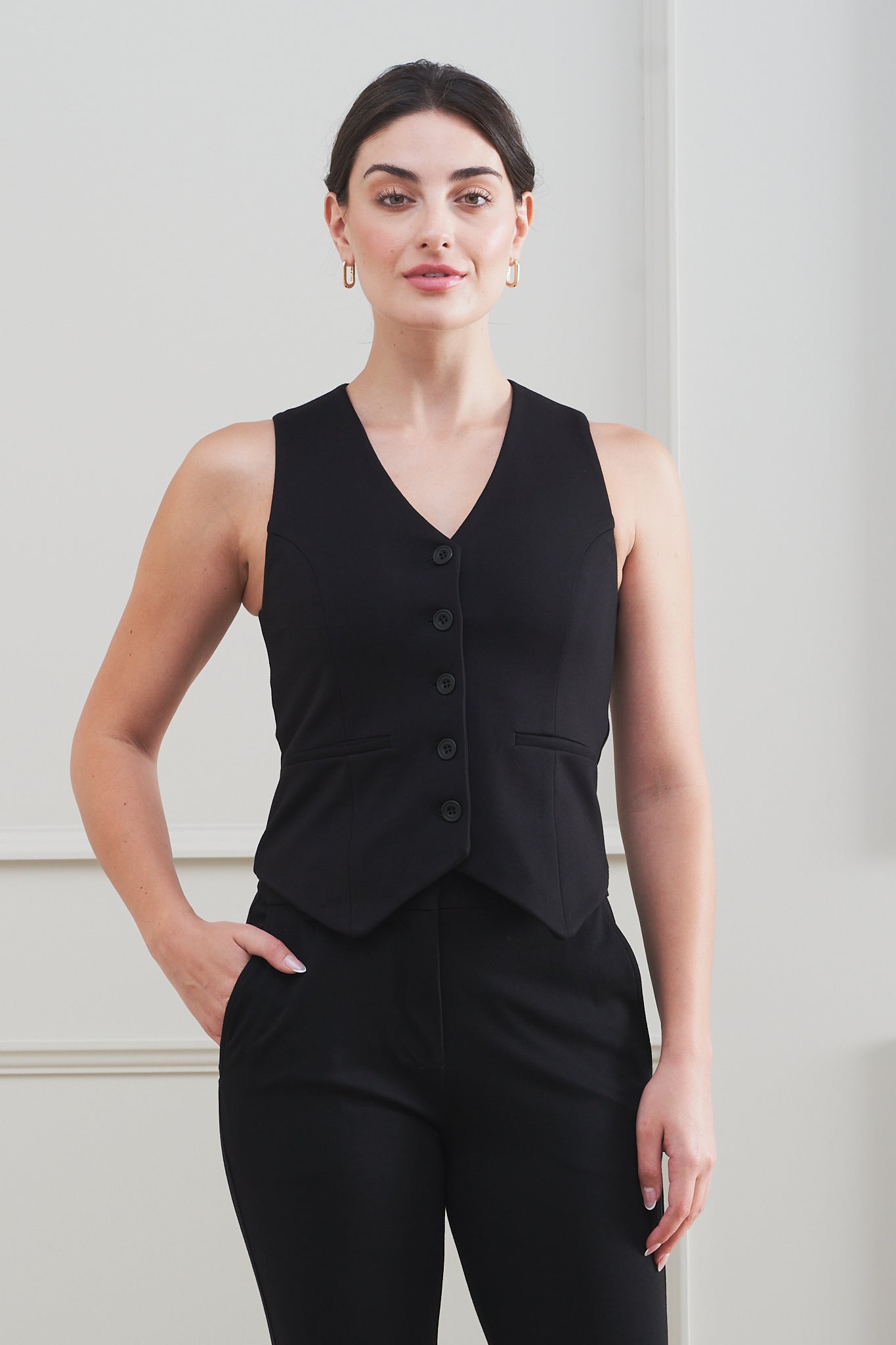 The No Gape Zora Vest Black
