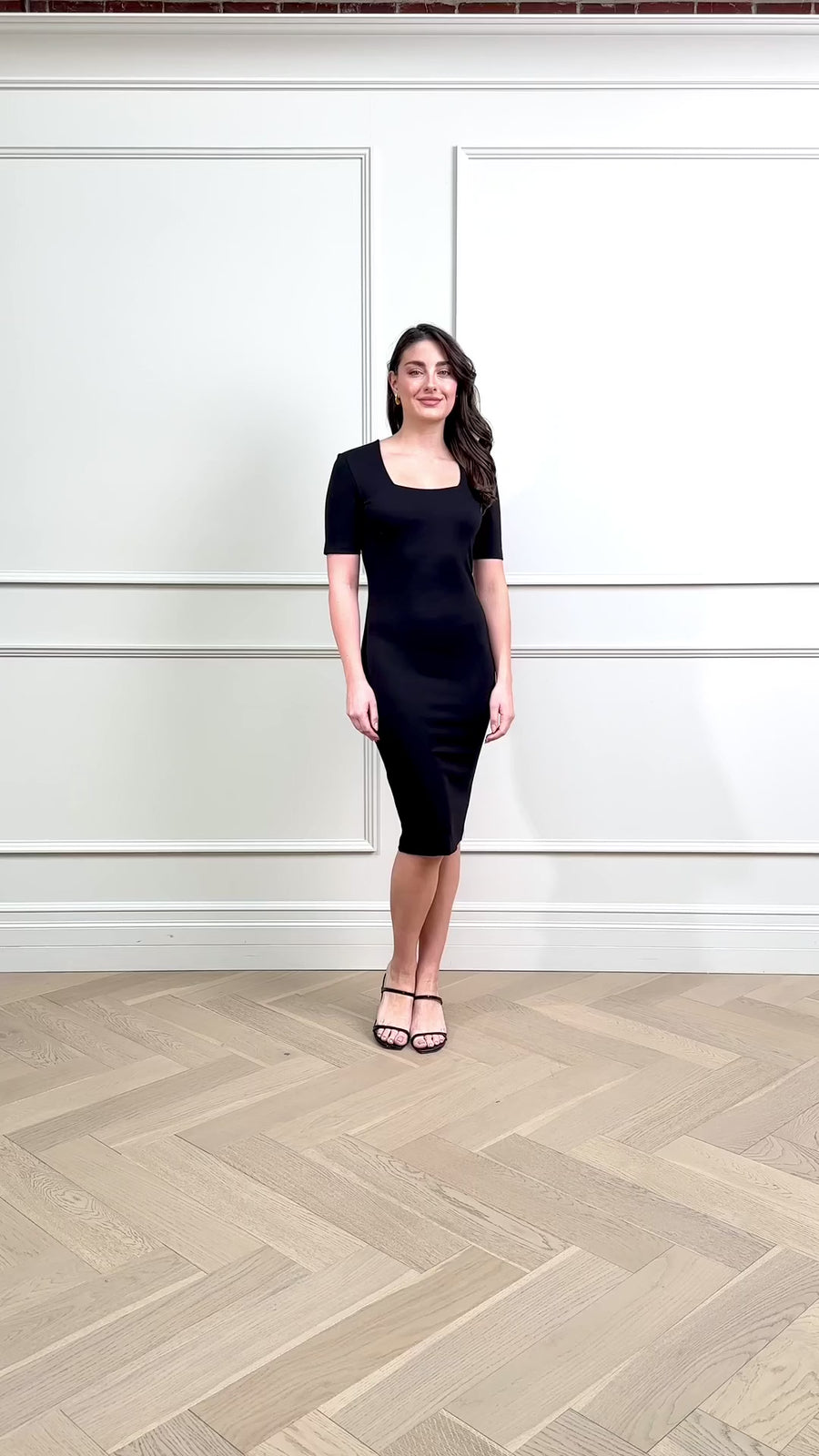 The Ashley Dress Short Sleeve Square Neck Black