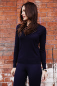 woman wearing navy blue outfit