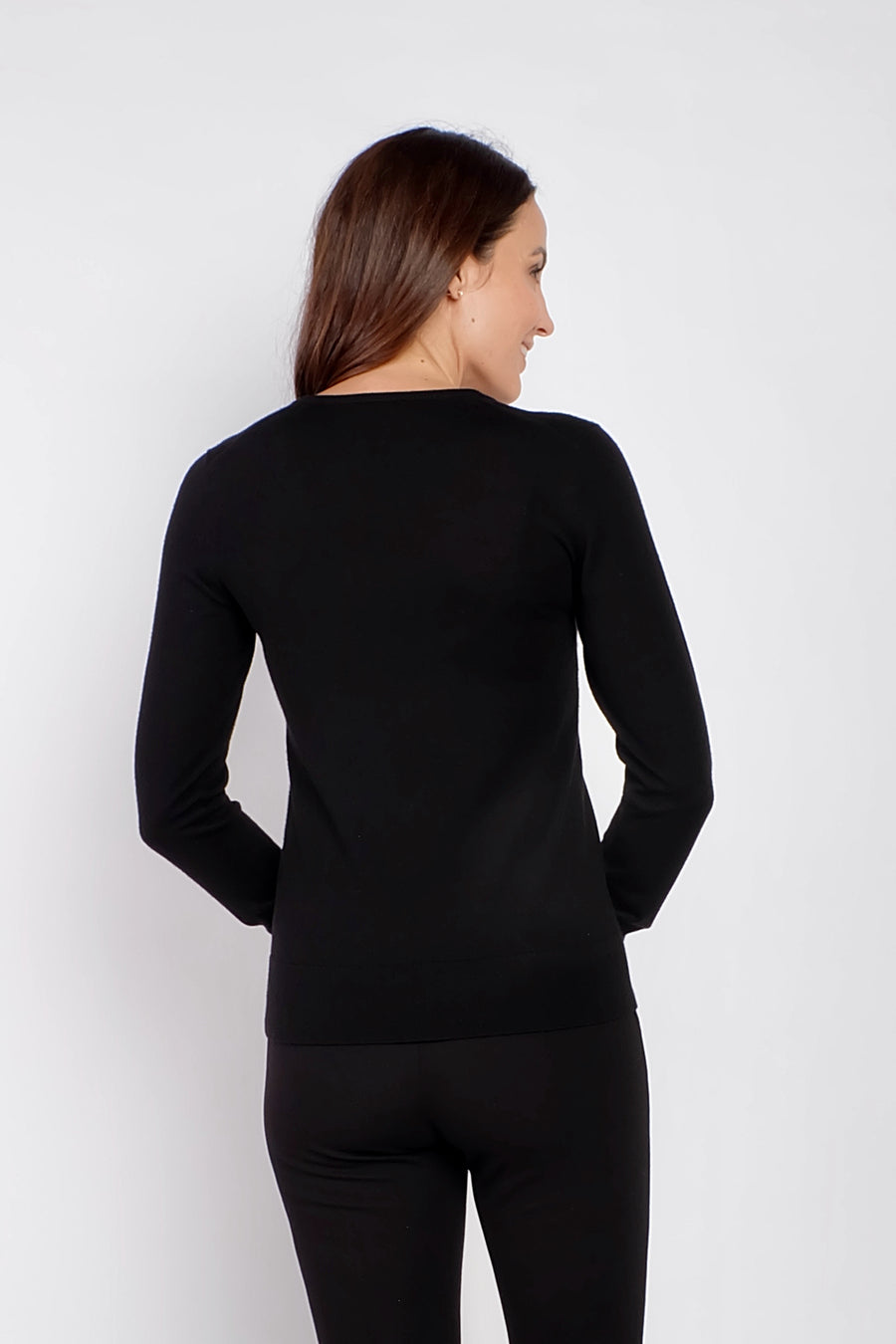women's black long sleeve cashmere sweater